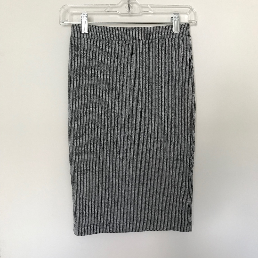 Sophie Rue gray ribbed pencil skirt